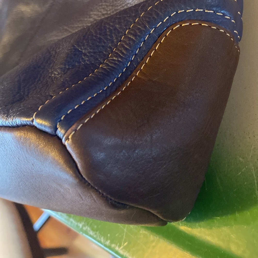 Stone Mountain leather black and brown shoulder bag - Picture 9 of 9